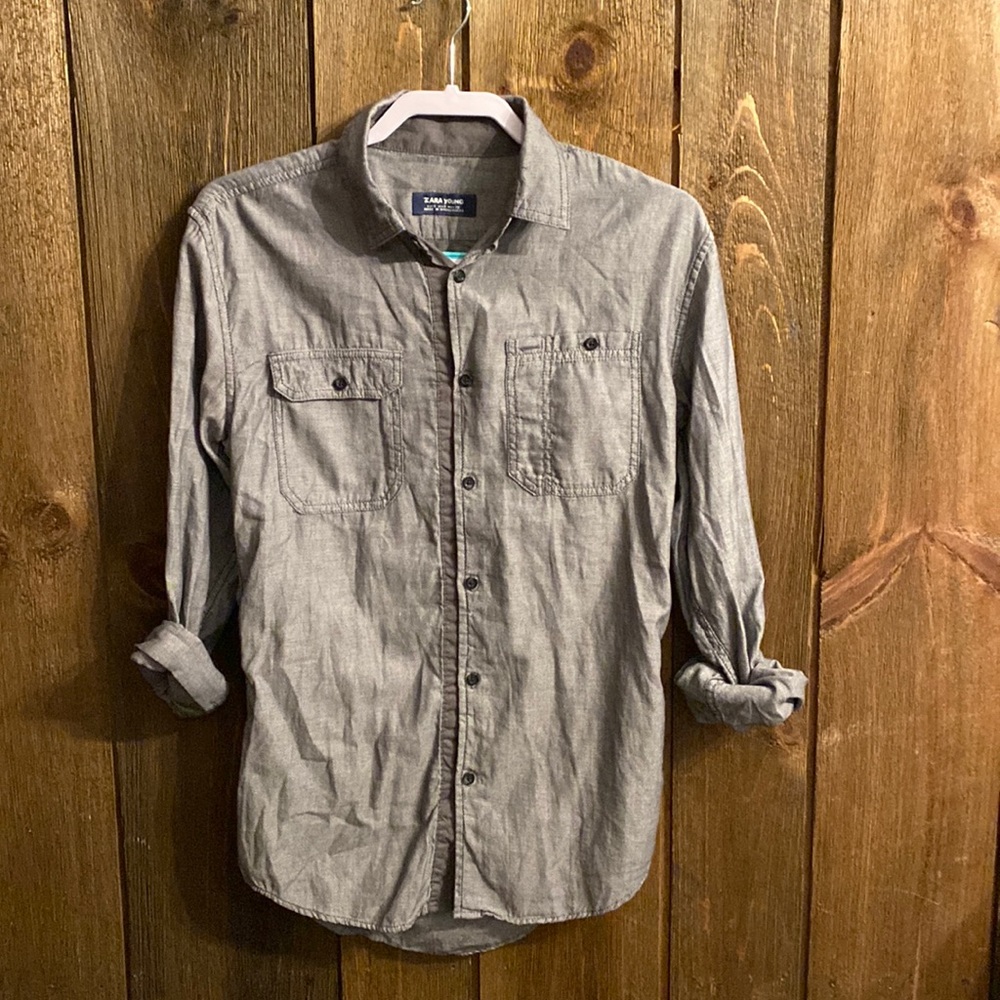 Zara Young button up shirt size small